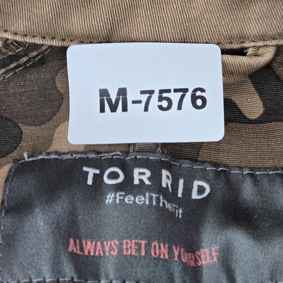 Torrid Women Jacket 3 Tan Twill Utility Button Long Sleeve - Picture 2 of 9